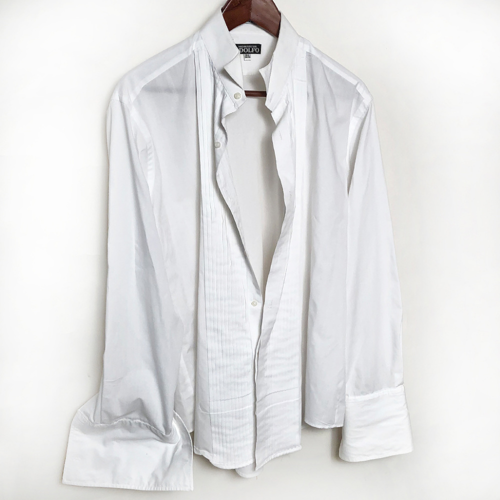 Men`s White Wing-Tip Pleated Tuxedo Dress Shirt